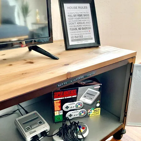Only 750m Zwinger, Netflix, Fast Wlan, Self-checkin, Super Nintendo Apartment