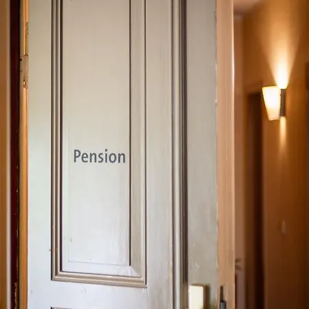 An Der Pillnitzer Schlossfaehre Pensjonat