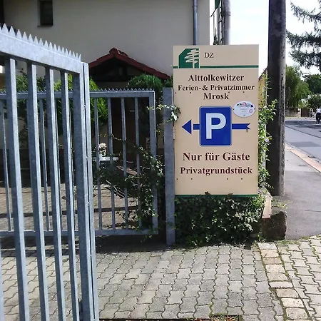 Guest house Alttolkewitzer Ferien- & Mrosk Dresden