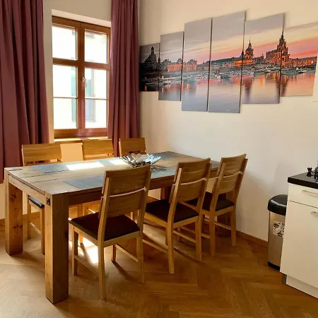Familienapartment An Der Frauenkirche Apartment Dresden