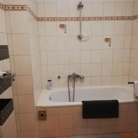 Centre Apartment *