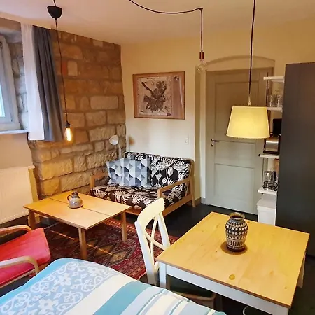 Haniel Leo Apartment