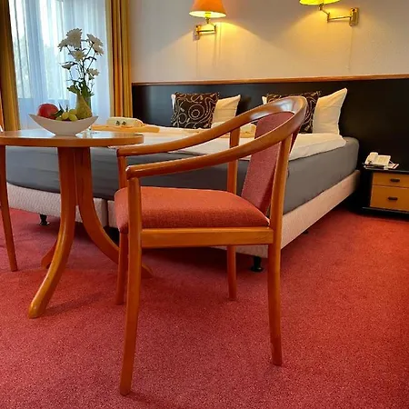 Mustang Inn Am Grossen Garten Hotel
