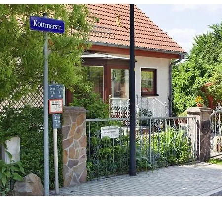 Ferienwohnungen Pokoj-Wohnung 4 Dresden