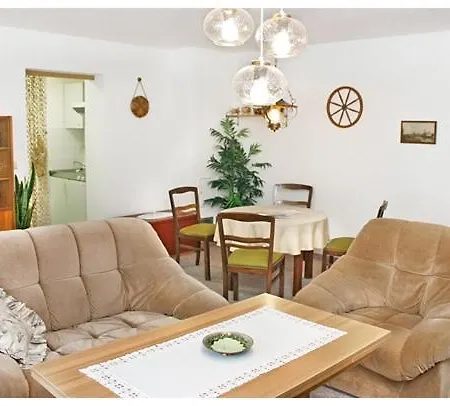 Ferienwohnungen Pokoj-Wohnung 4 *