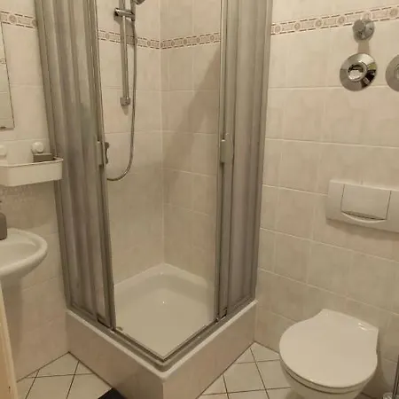 4 Raum Mit Balkon Auf 120sqm In Lage Apartment