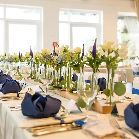 Bergwirtschaft Wilder Mann Und Restaurant 4* Dresden