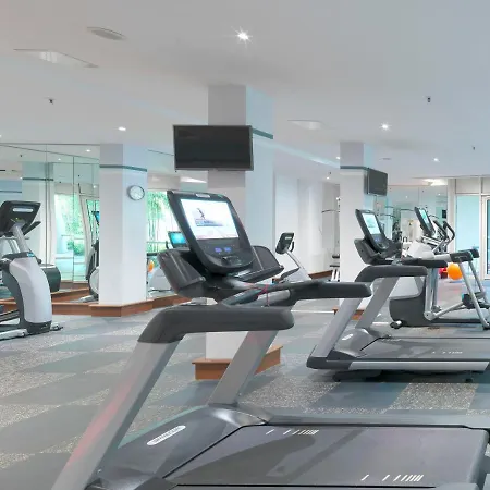 Hotel Radisson Blu Park & Conference Centre