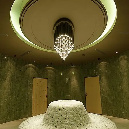 Hotel Hyperion Am Schloss 5*