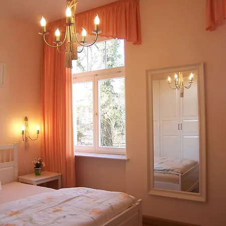 Aparthotel Hotel-appartement-villa Ulenburg 3*