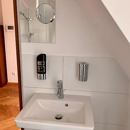 Apartment Modernes An Der Frauenkirche Ii *