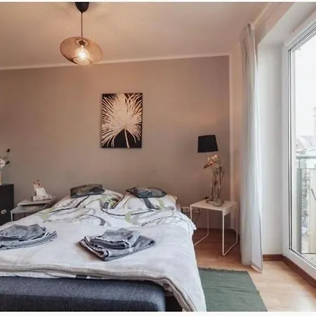 Apartment Kleine „louise“ In Der Neustadt Mit Tiefgarage *