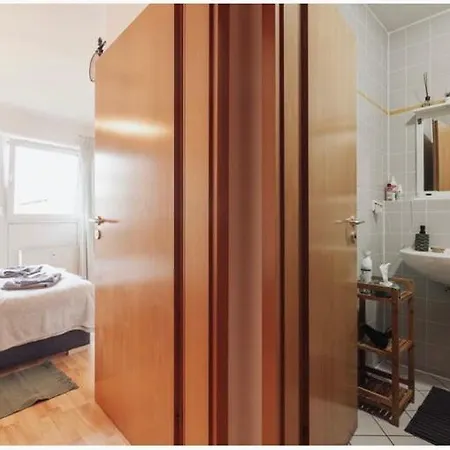 Apartment Kleine „louise“ In Der Neustadt Mit Tiefgarage Dresden