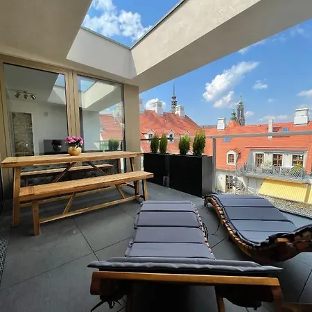 Apartment Modernes An Der Frauenkirche Ii