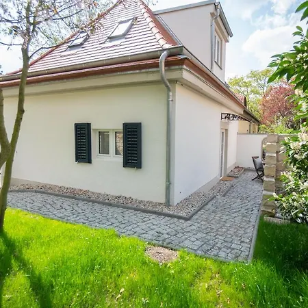 Neu - Privatsphäre Im Kutscherhaus Der Golding Dresden