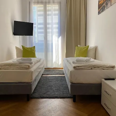 Grosszuegiges Mit Blick Zur Frauenkirche Apartmán