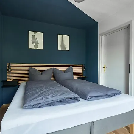 Apartment Spaciousliving Design - - Box Spring Bed - Exhibition *