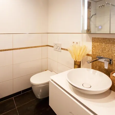 Neu! Gästezimmer In Mit Dach-terrasse *