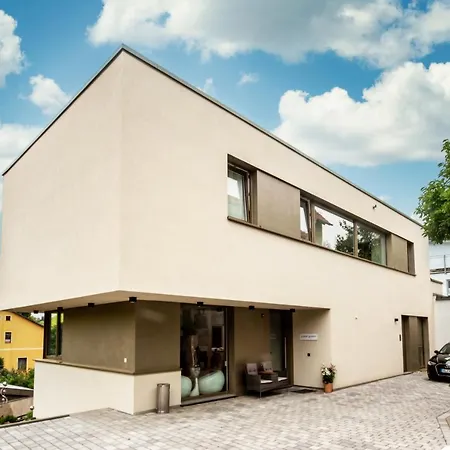 Neu! Gästezimmer In Mit Dach-terrasse Privatunterkunft Dresden