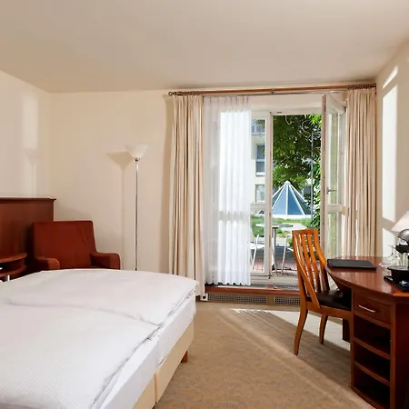 Hotel Radisson Blu Park & Conference Centre 4*