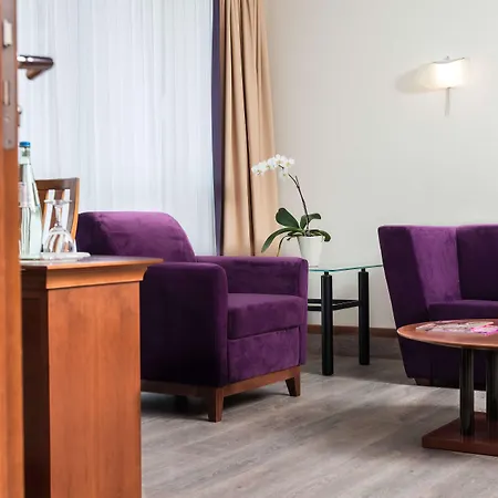 Radisson Blu Park & Conference Centre 4*