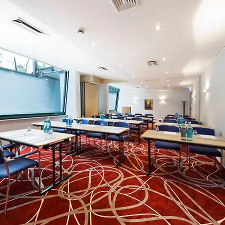 - South, An Ihg 4* Dresden