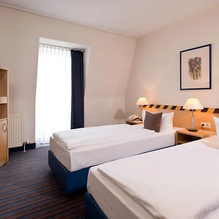 Achat Elbufer Hotel Dresden