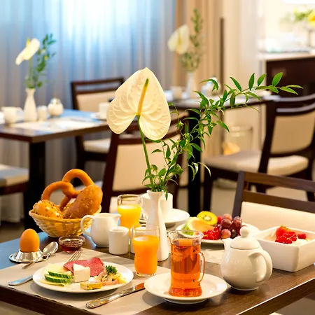 Hotel Achat Elbufer 4*
