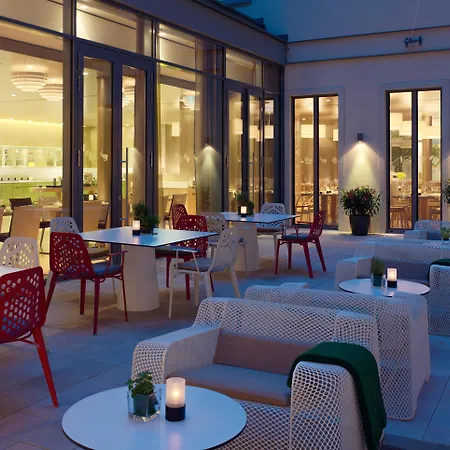 Hyperion Am Schloss 5*