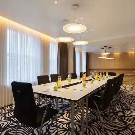 - Am Zwinger By Ihg 4*