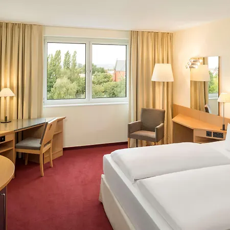 Hotel Nh Neustadt 4*