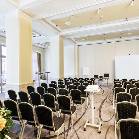 Hotel Star G Premium Altmarkt 3*