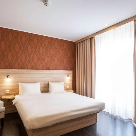 Star G Premium Altmarkt Hotel 3*