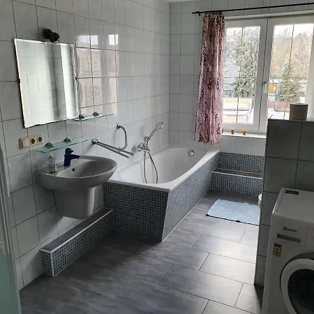 Apartment Mit Balkon *