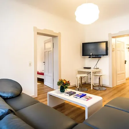 Apartment Wunderschoene In Sanierter Villa! Incl Wifi