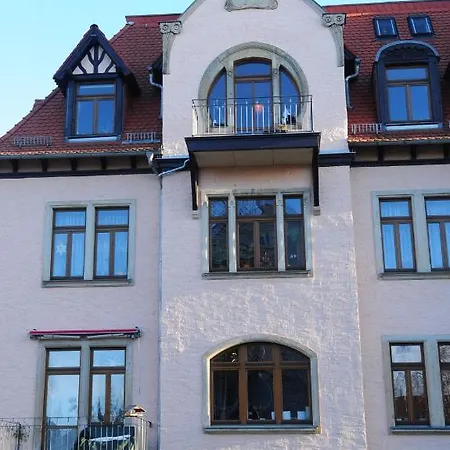 Wunderschoene In Sanierter Villa! Incl Wifi Apartment *