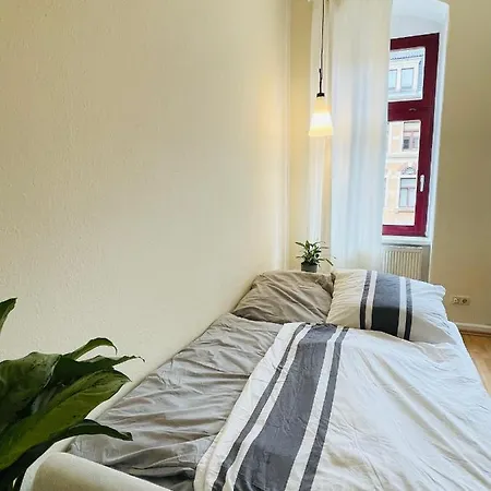 Apartment Stilvolle Altbauwohnung Am Rande Der Dresdner Neustadt Dresden