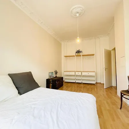 Apartment Stilvolle Altbauwohnung Am Rande Der Dresdner Neustadt