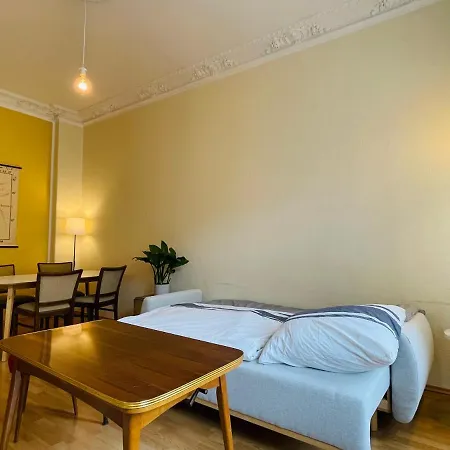 Apartment Stilvolle Altbauwohnung Am Rande Der Dresdner Neustadt *