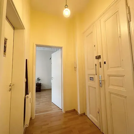 Stilvolle Altbauwohnung Am Rande Der Dresdner Neustadt Apartment Dresden
