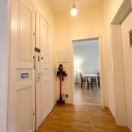 Stilvolle Altbauwohnung Am Rande Der Dresdner Neustadt Dresden