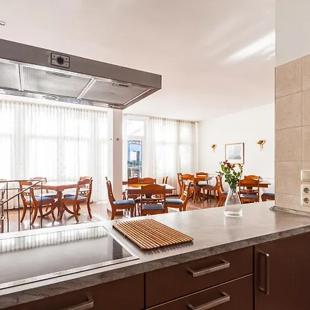Guest house Fuer Monteure In Dresden, Mit Eigenem Bad Und Grosser Gemeinschaftskueche *