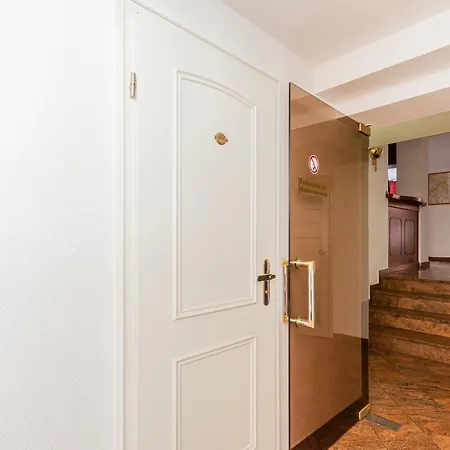 Guest house Fuer Monteure In Dresden, Mit Eigenem Bad Und Grosser Gemeinschaftskueche *