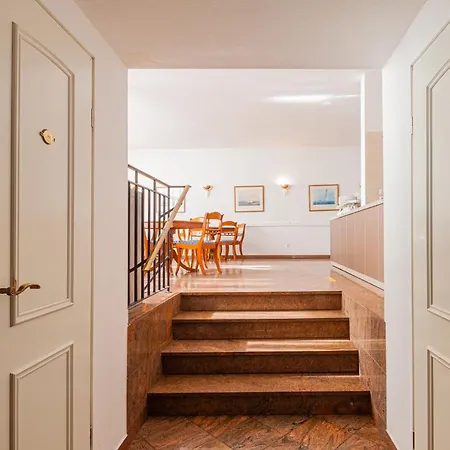 Guest house Fuer Monteure In Dresden, Mit Eigenem Bad Und Grosser Gemeinschaftskueche *