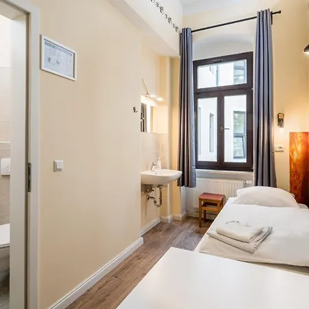 Hostel Mondpalast