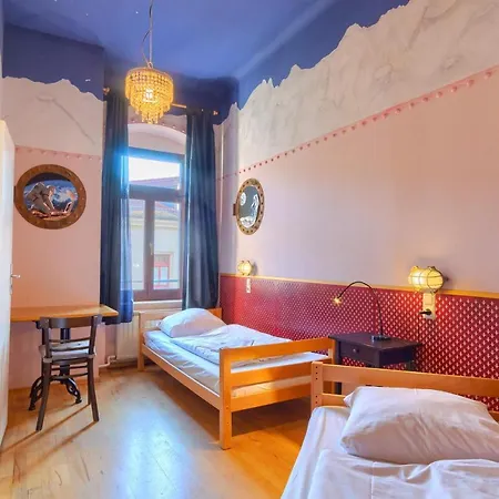 Mondpalast Hostel