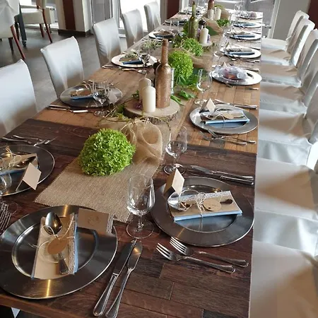 Bergwirtschaft Wilder Mann Und Restaurant Hotel Dresden