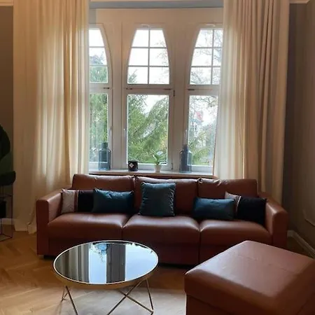 Apartment In Jugendstilvilla Am Grossen Garten I Balkone I Wlan *