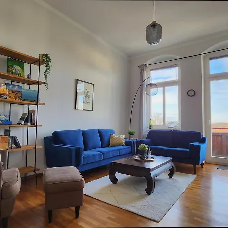 4 Raum Mit Balkon Auf 120sqm In Lage Apartment *