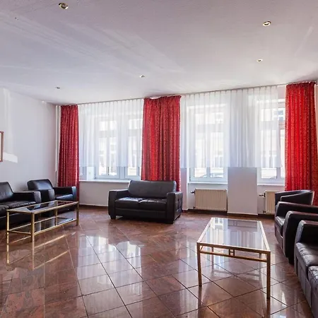 Guest house Fuer Monteure In Dresden, Mit Eigenem Bad Und Grosser Gemeinschaftskueche *